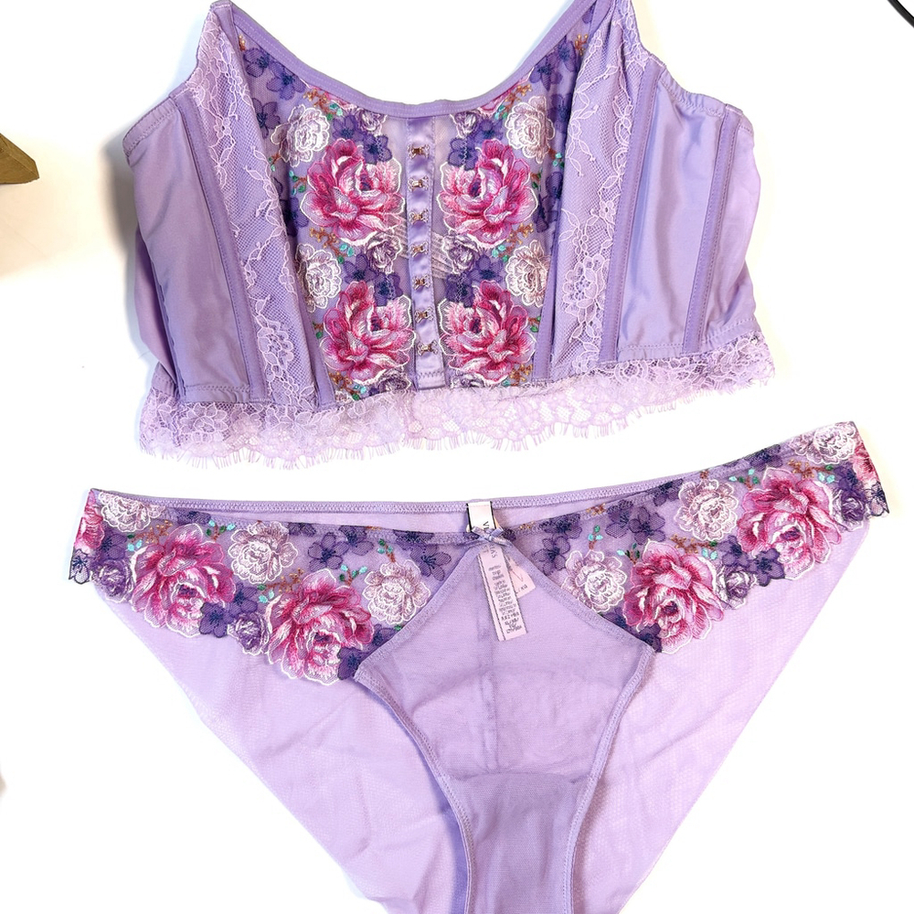 Victoria's Secret Purple Pink Floral Lace Panties and Bra Set NEW WITH TAGS